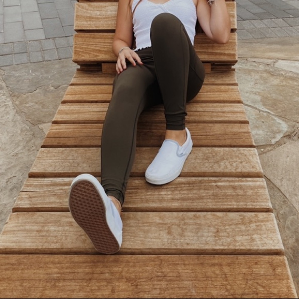 Green lulu lemon leggings